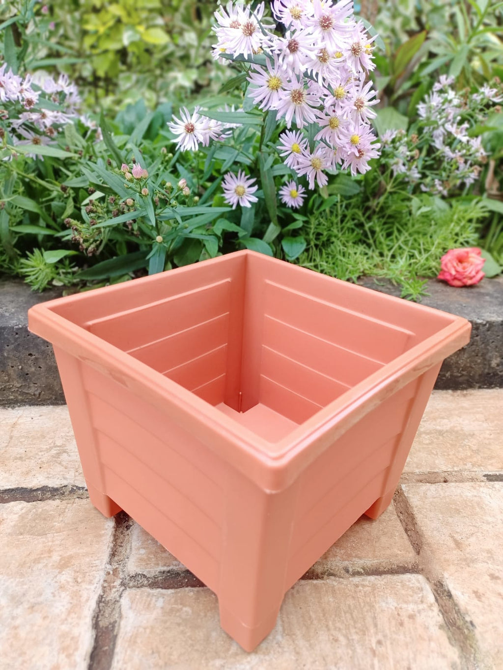 Kenpoly Square Planter No. 4 – Planter Green