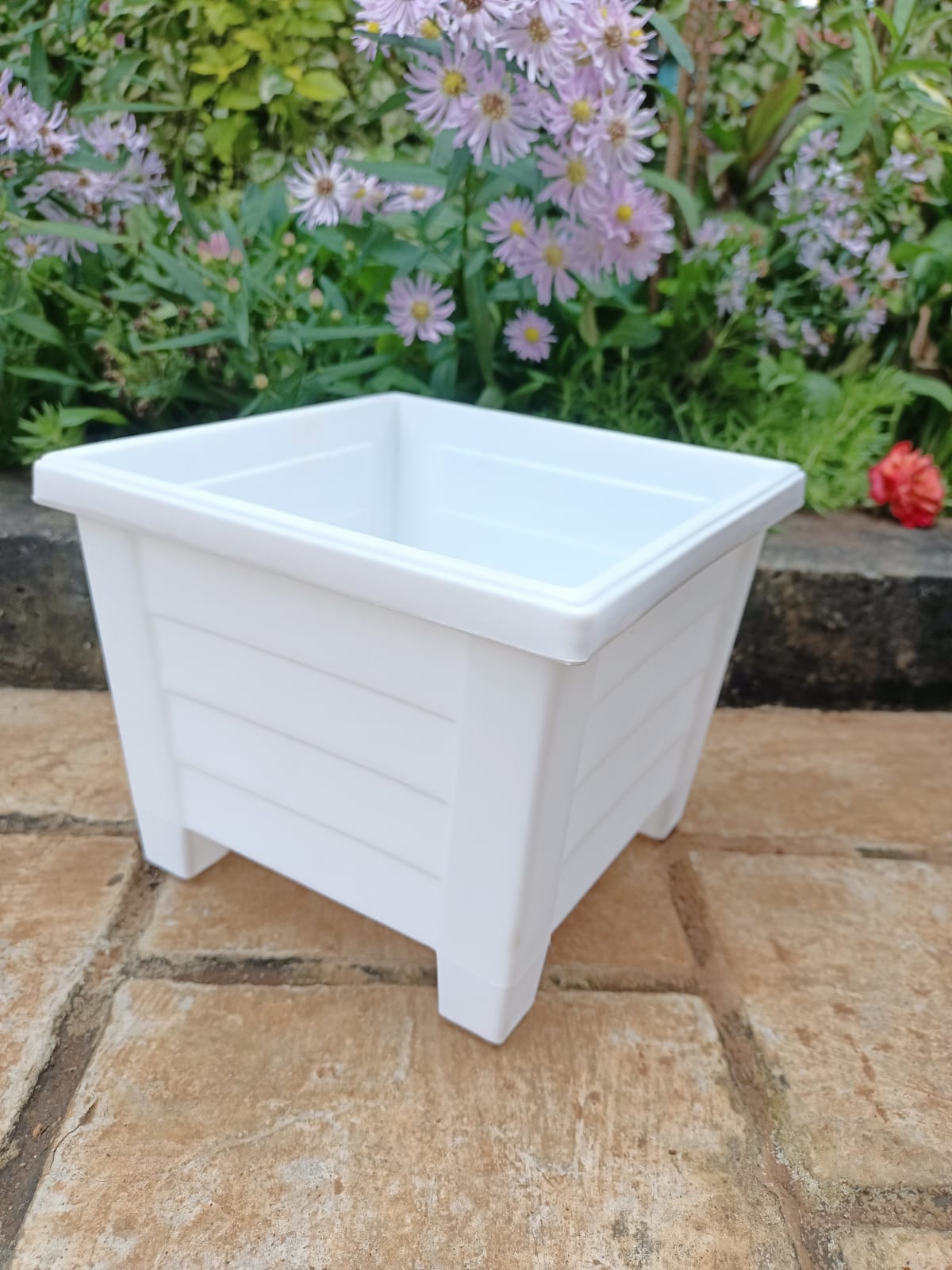 Kenpoly Square Planter No. 4 – White