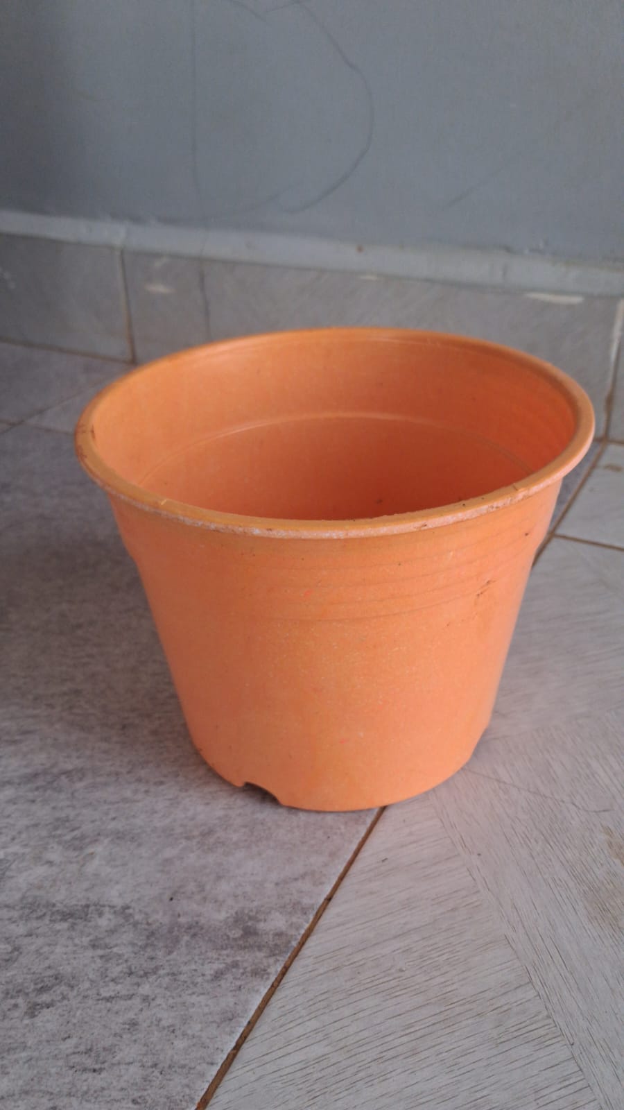 Melamine Flower Pot 2L – Colourful Round Plastic Pot (Available in 4 Colours)