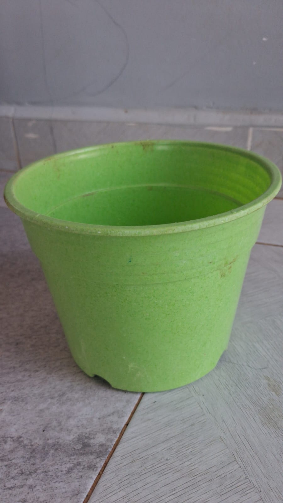 Melamine Flower Pot 2L – Colourful Round Plastic Pot (Available in 4 Colours)